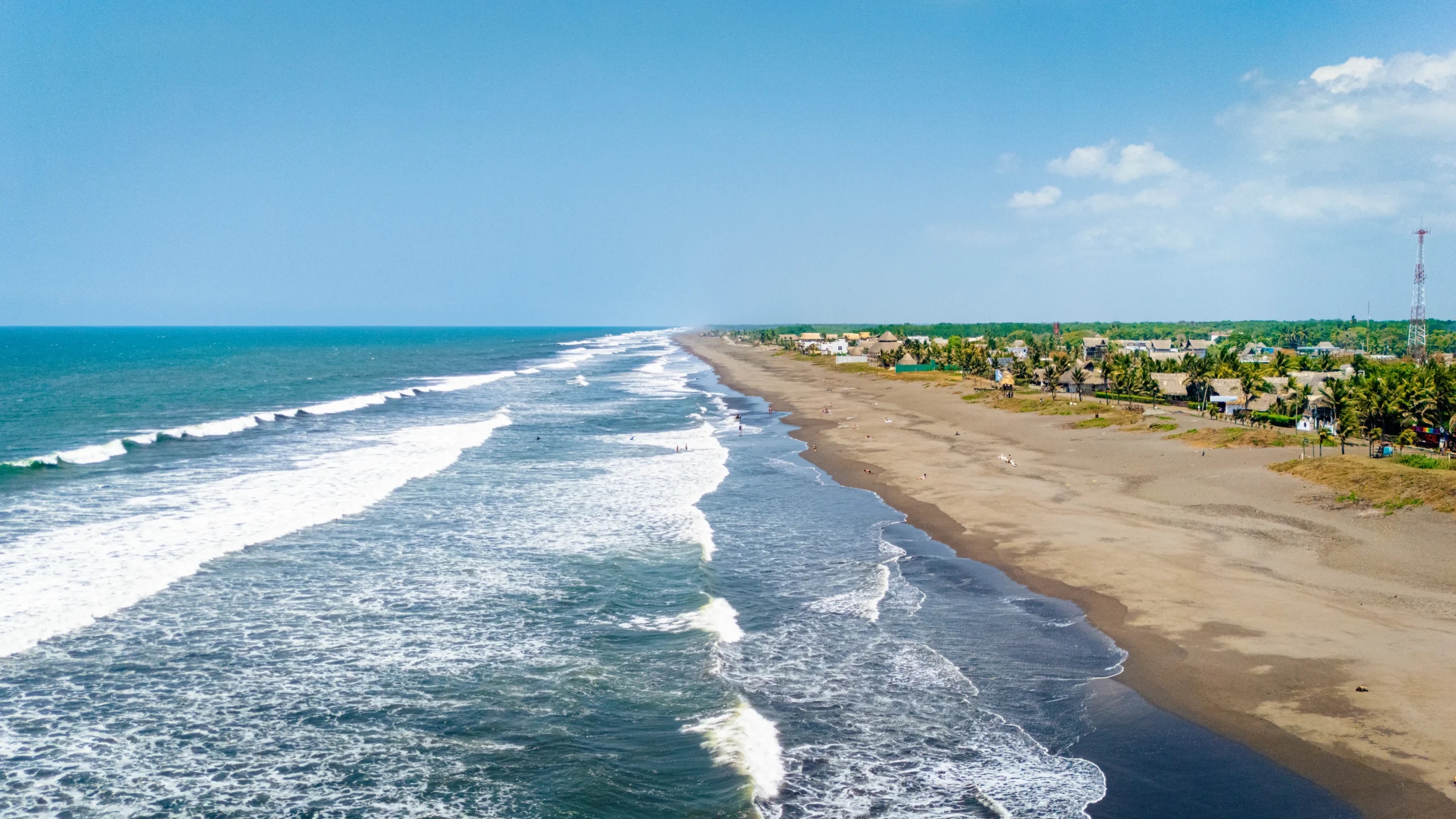 🚐 Shuttle: Antigua, Sacatepéquez → El Paredón, Escuintla (14:00 PM)