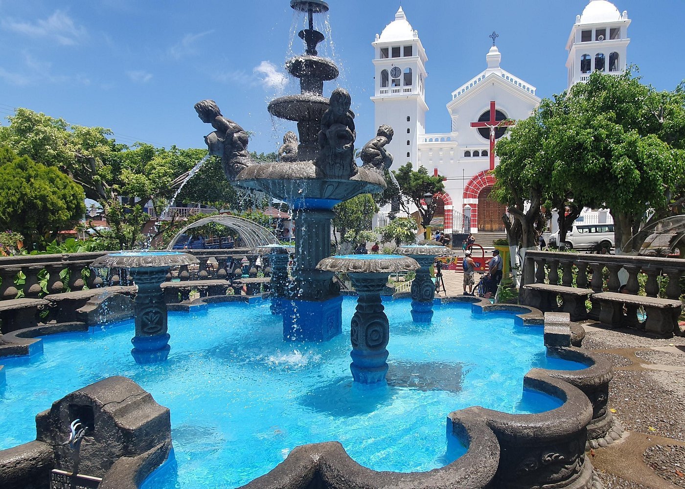 🚐 Shuttle: Antigua, Sacatepéquez → Santa Ana – Ruta de las Flores, El Salvador (10:00 AM)